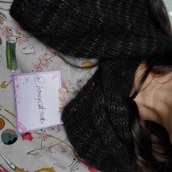 Hand Knit Bolero Shrug - Picture 5 of 5